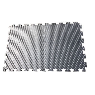 Stallmatte 20 mm aus Vollgummi – Puzzlematte für Pferdebox & Kuhstall